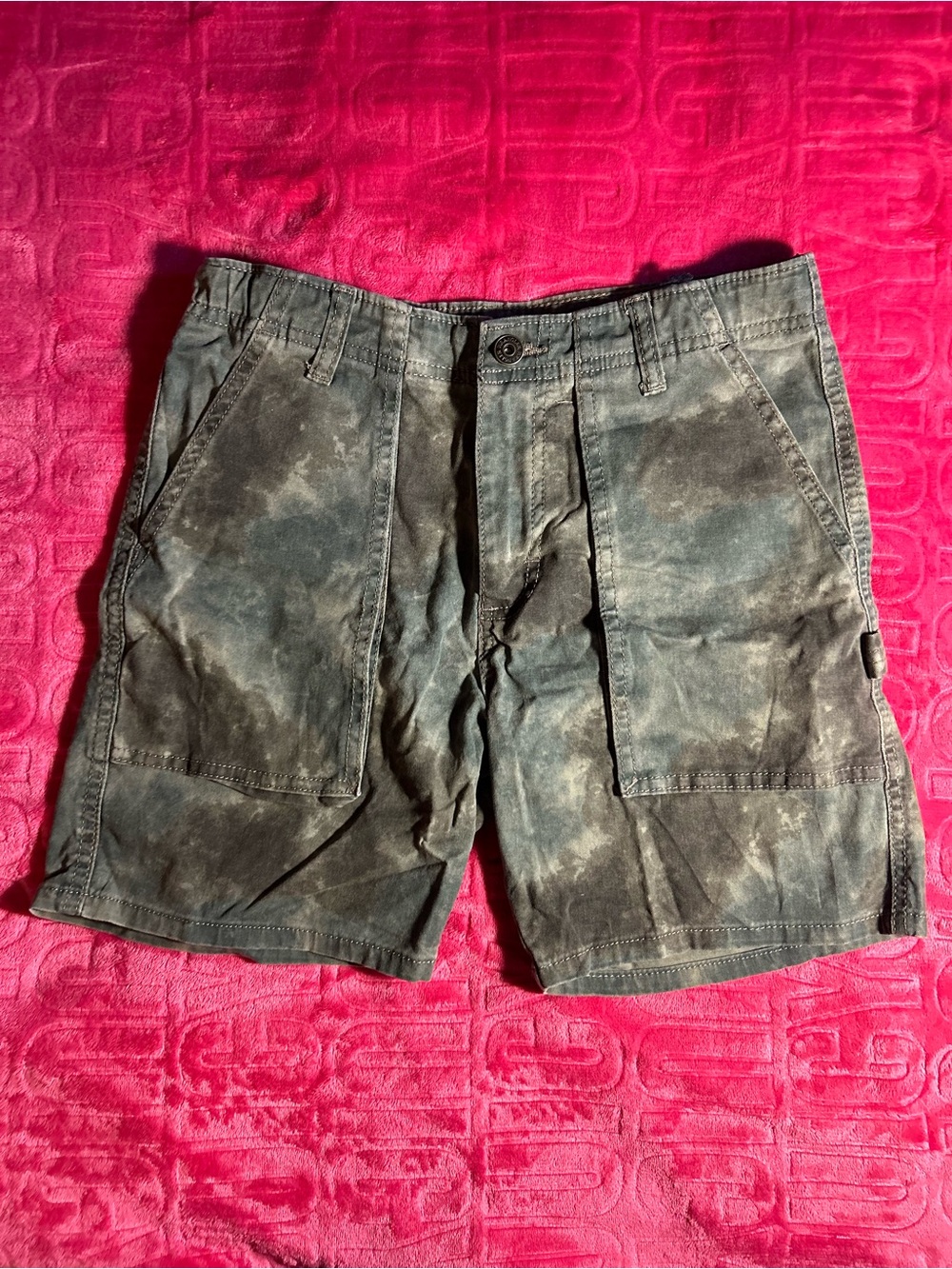 ‘Wrangler’ Camo Denim Cargo Shorts